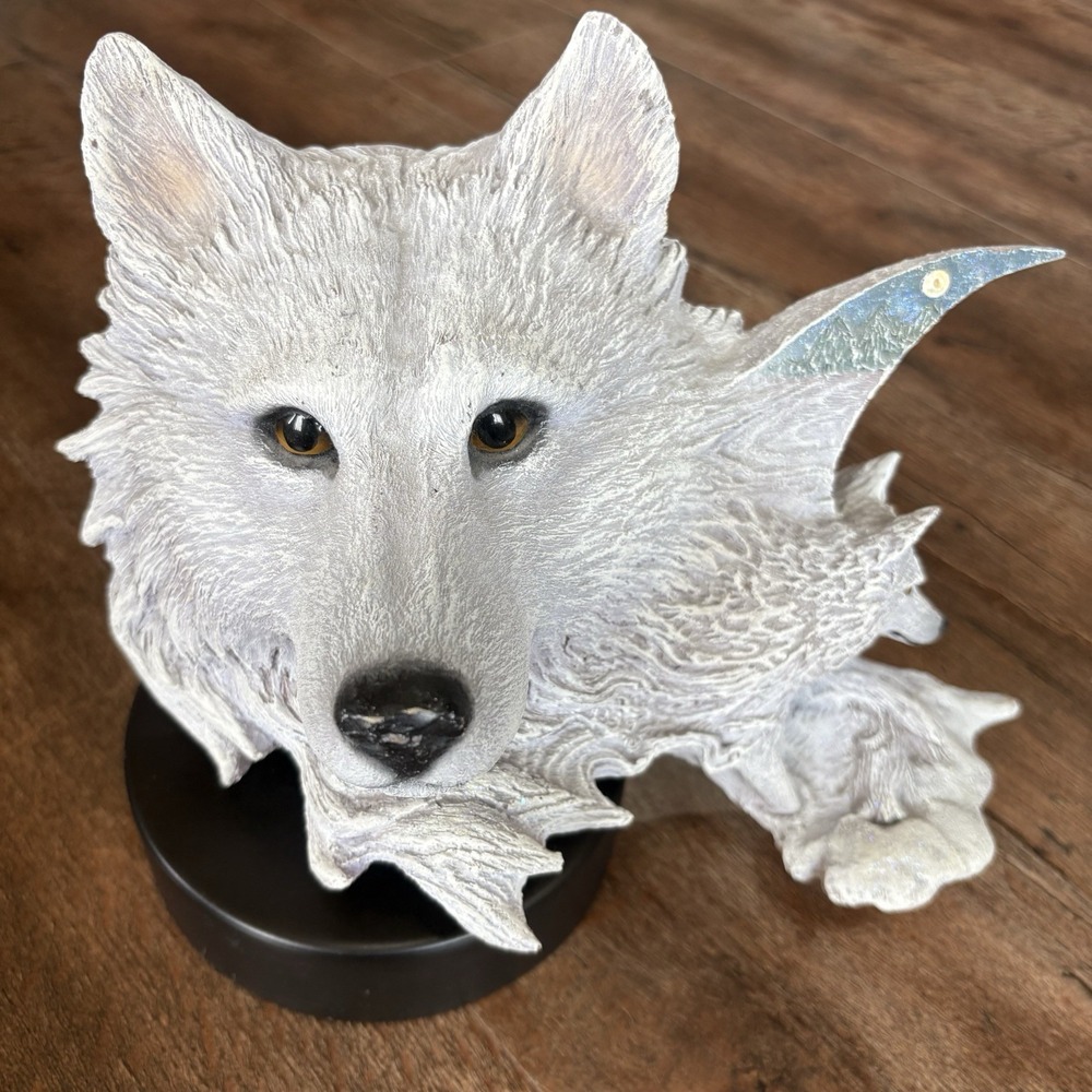 Michael Cain Arctic Moon Wolf Sculpture Limited Edition 1505/2000 1992 Wildlife